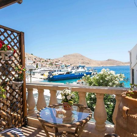Annas Houses Chalki Town ภายนอก รูปภาพ