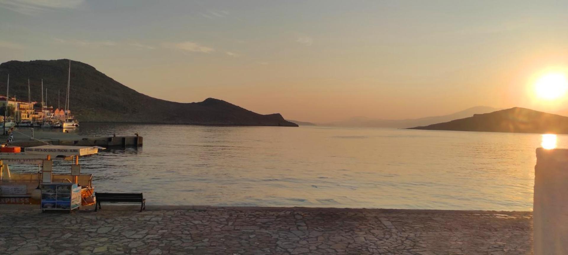 Annas Houses Chalki Town ห้อง รูปภาพ